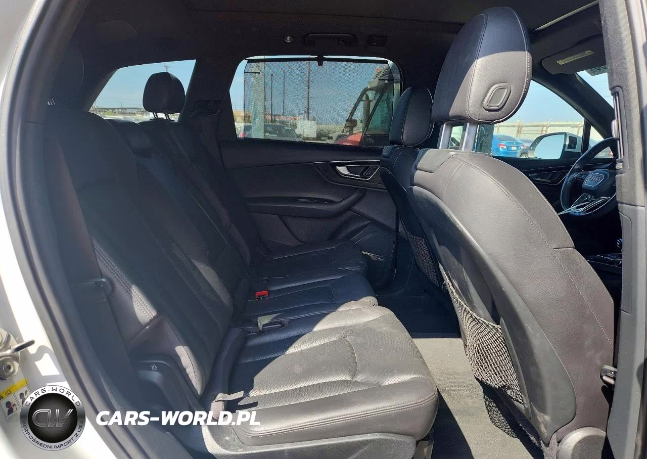 2017 Audi Q7 Prestige VIN:WA1VAAF7XHD018937 - 11