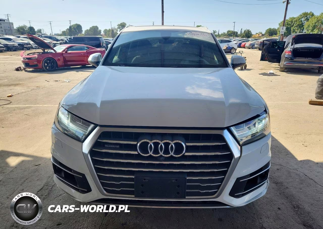 2017 Audi Q7 Prestige VIN:WA1VAAF7XHD018937 - 5