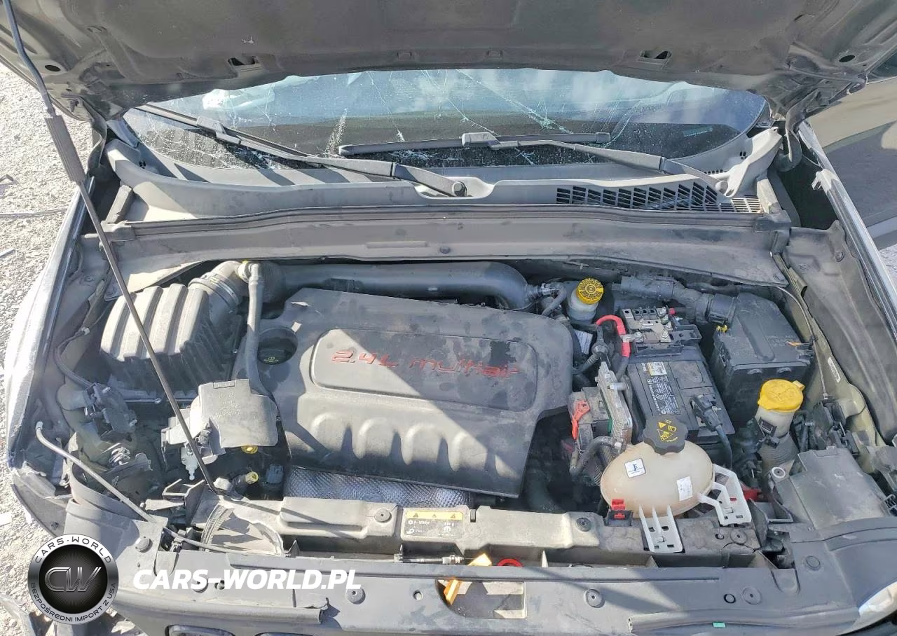 2018 Jeep Renegade Latitude VIN:ZACCJABB7JPH61523 - 12