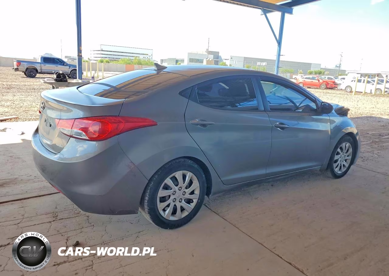 2013 Hyundai Elantra Gls VIN:5NPDH4AE3DH185844 - 3