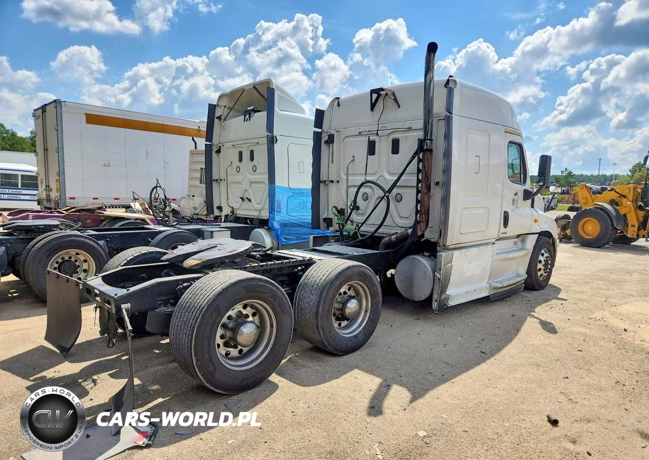 2014 Freightliner Cascadia 125 VIN:1FUJGLD5XELFS3325 - 3