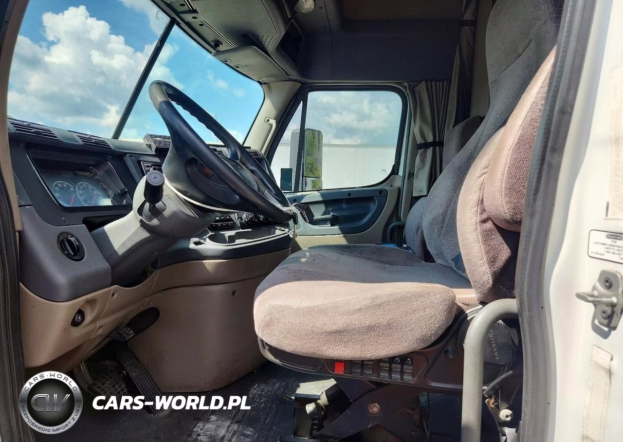 2014 Freightliner Cascadia 125 VIN:1FUJGLD5XELFS3325 - 7