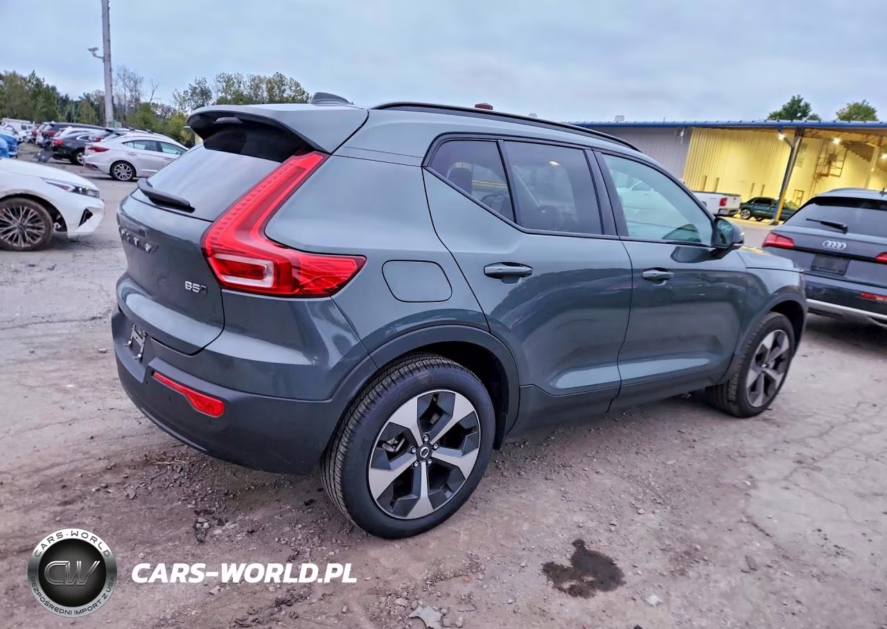 2026 Volvo Xc40 Core VIN:YV4L12UJ5T2818693 - 3