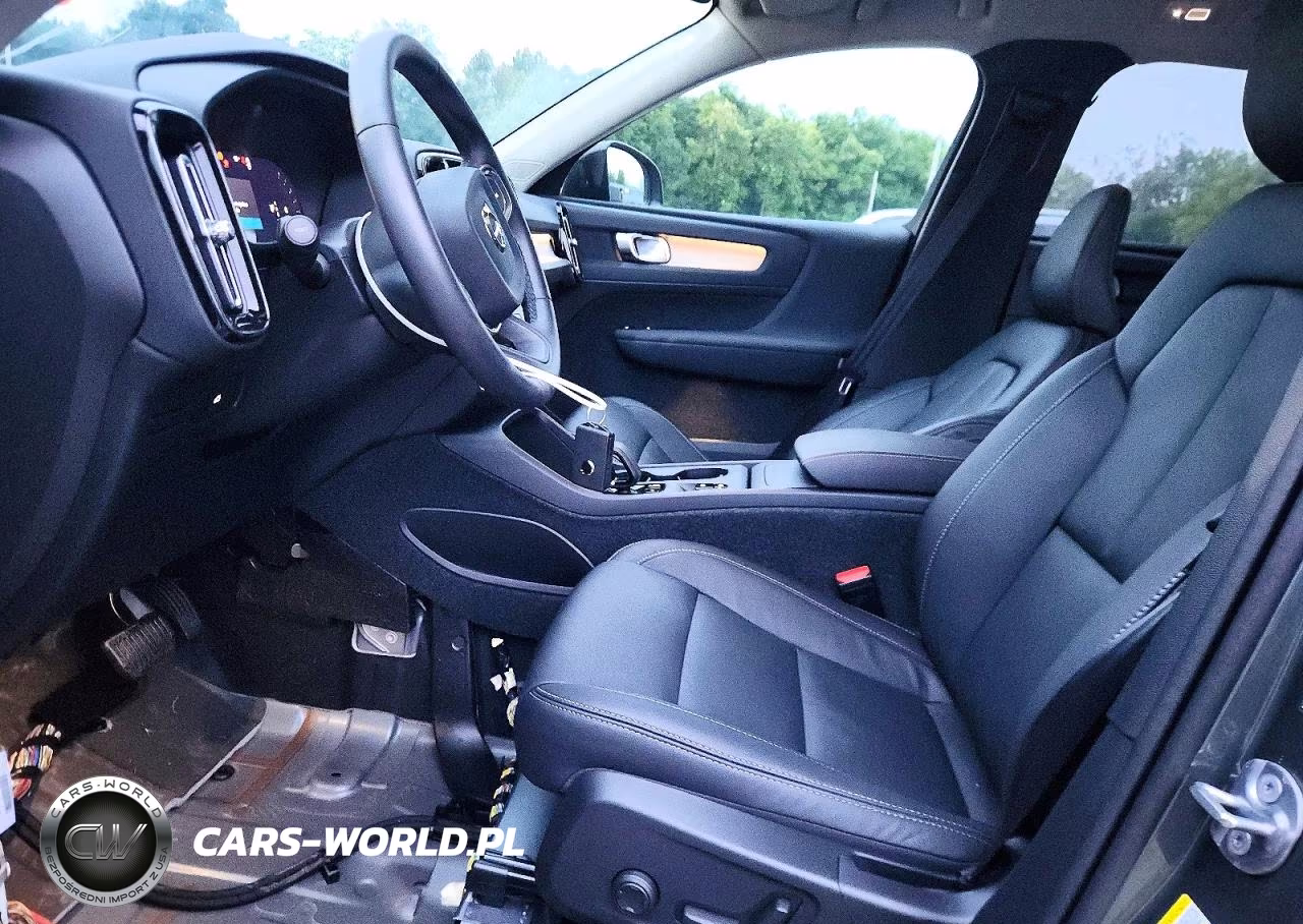 2026 Volvo Xc40 Core VIN:YV4L12UJ5T2818693 - 7
