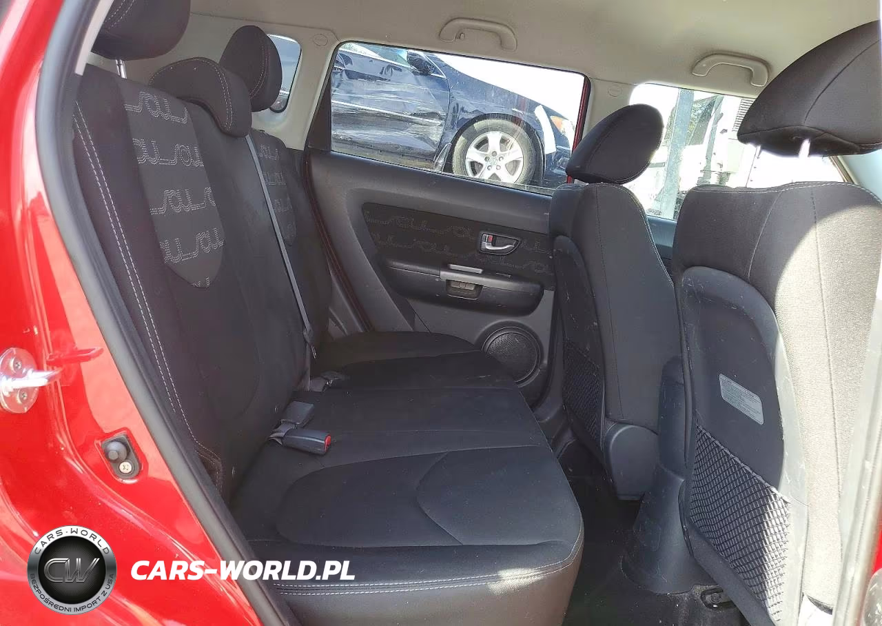 2013 Kia Soul + VIN:KNDJT2A62D7604723 - 11