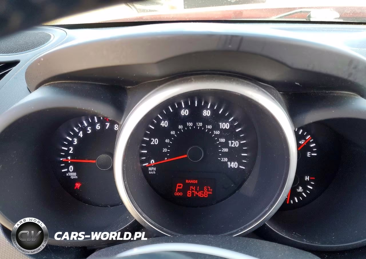 2013 Kia Soul + VIN:KNDJT2A62D7604723 - 9