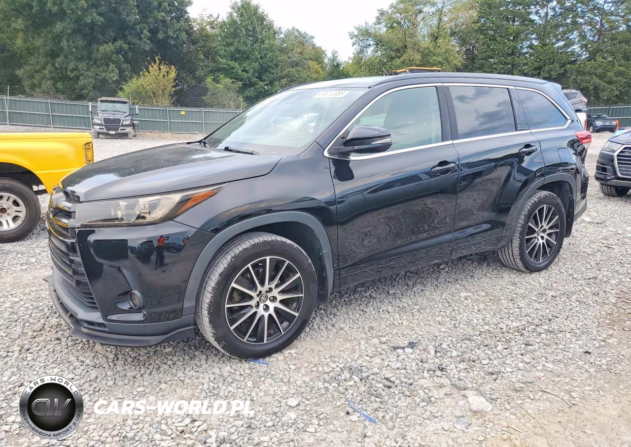 2017 Toyota Highlander Se