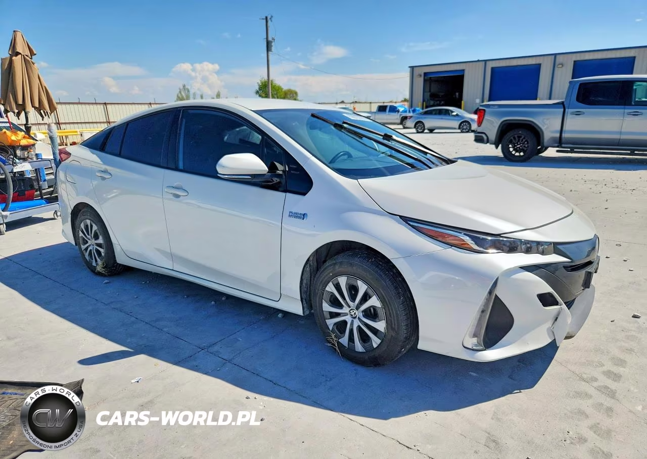 2020 Toyota Prius Prime Le VIN:JTDKARFP5L3127263 - 4