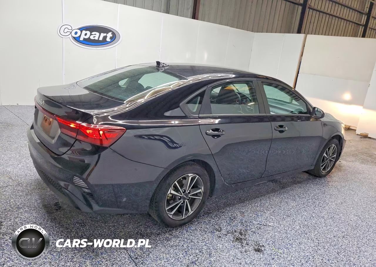 2023 Kia Forte Lxs VIN:3KPF24AD5PE566119 - 3