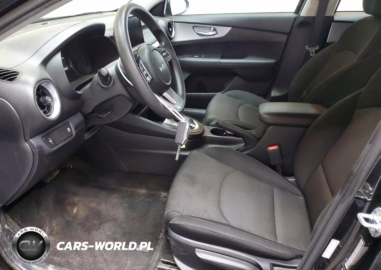 2023 Kia Forte Lxs VIN:3KPF24AD5PE566119 - 7
