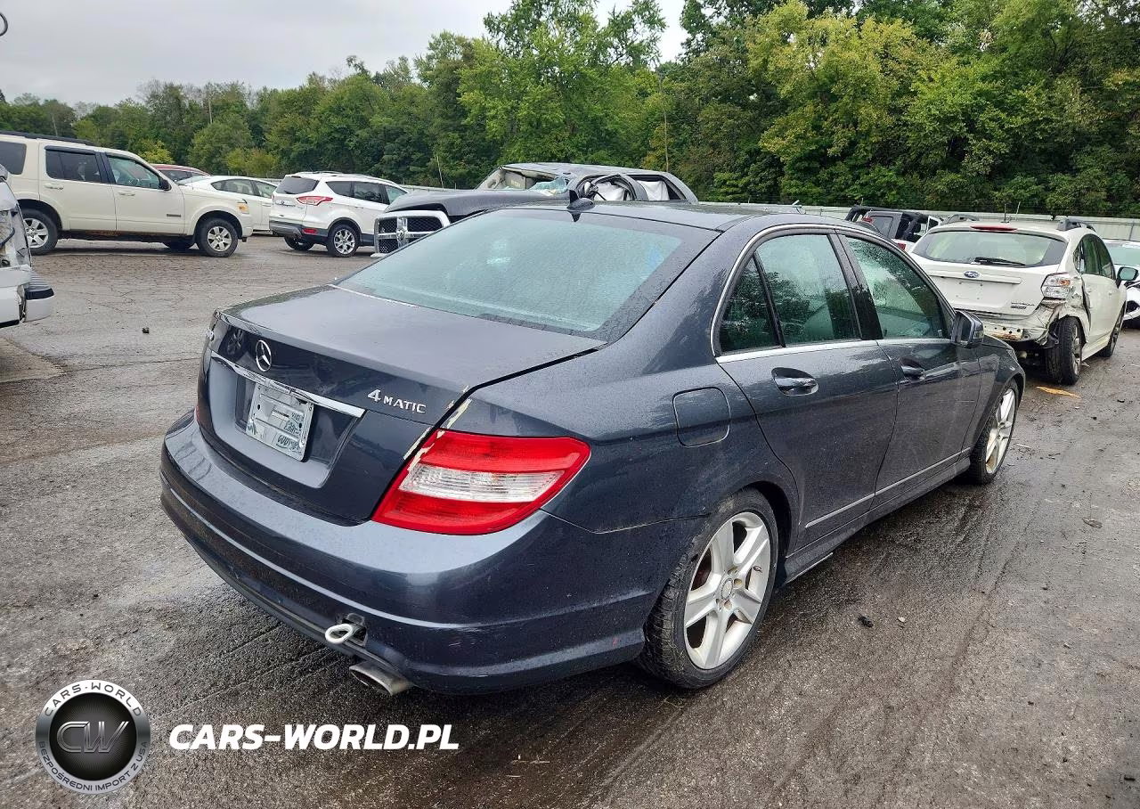 2010 Mercedes-Benz C 300 4Matic VIN:WDDGF8BB5AR107848 - 3