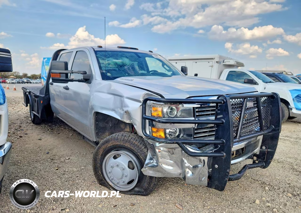 2016 Chevrolet Silverado K3500 VIN:1GB4KYC89GF294053 - 4