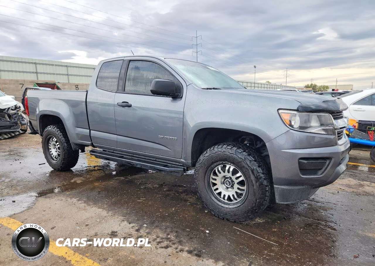 2018 Chevrolet Colorado VIN:1GCHSBEA8J1315828 - 4