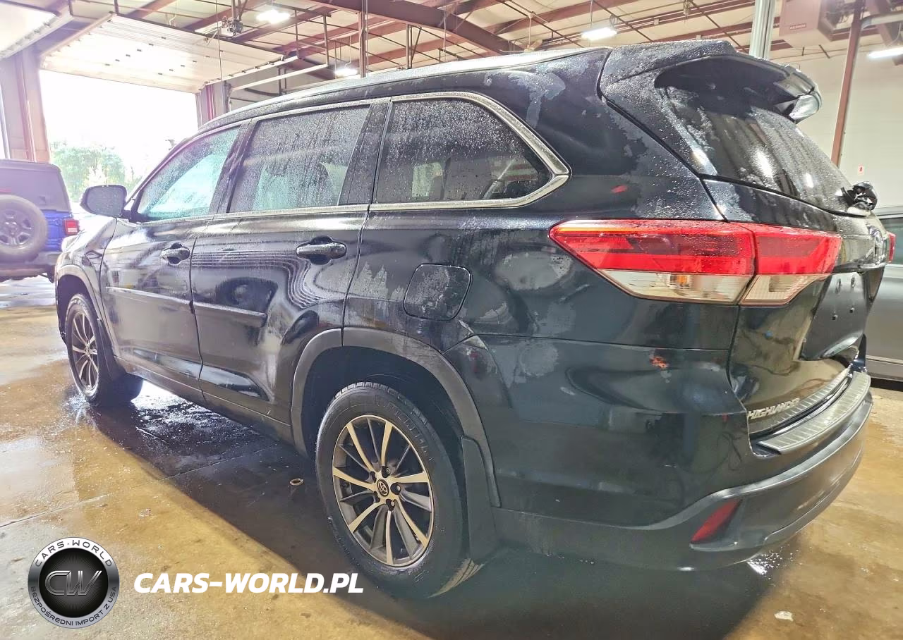 2018 Toyota Highlander Xle VIN:5TDJZRFH6JS893575 - 2