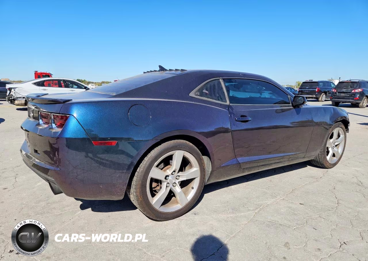 2011 Chevrolet Camaro Ls VIN:2G1FA1ED2B9204700 - 3
