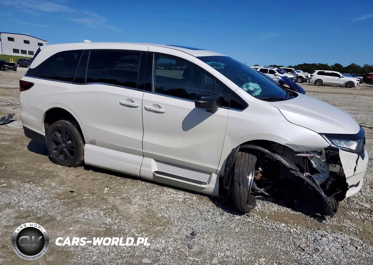 2023 Honda Odyssey Sport-L VIN:5FNRL6H79PB008872 - 4