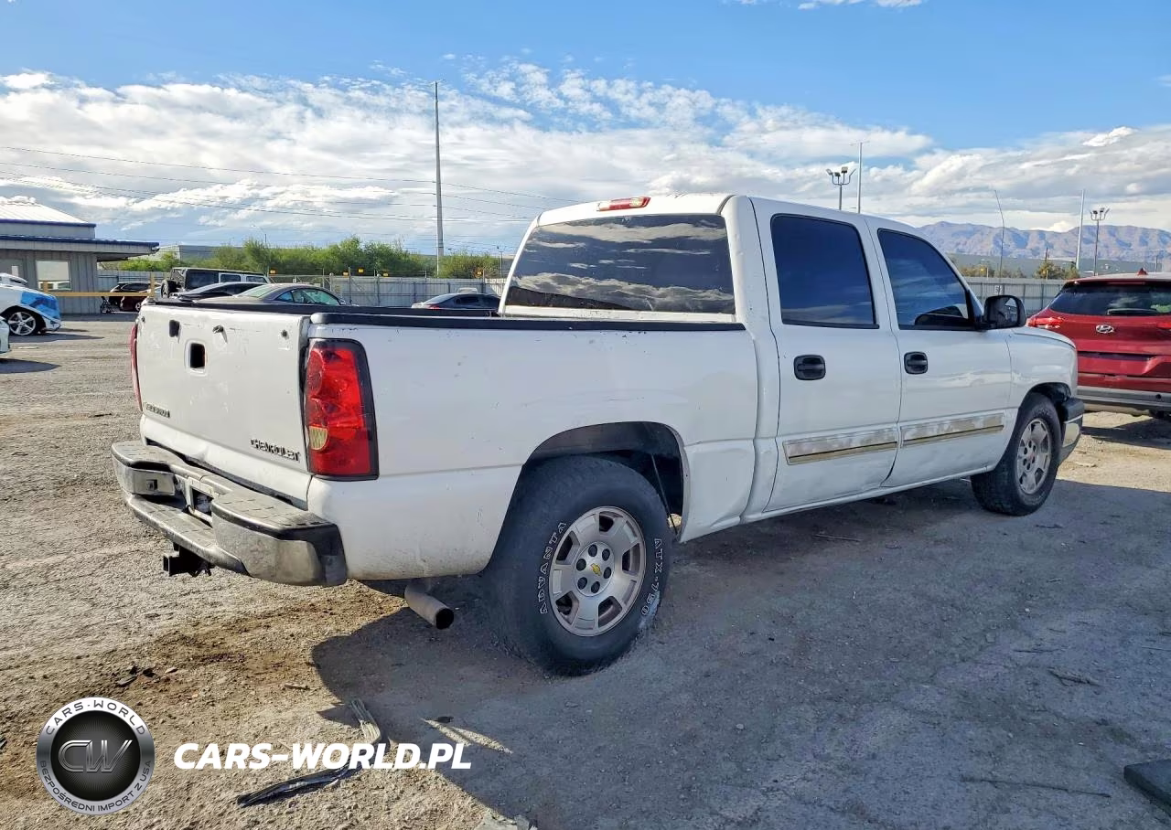 2005 Chevrolet Silverado C1500 VIN:2GCEC13T151378218 - 3