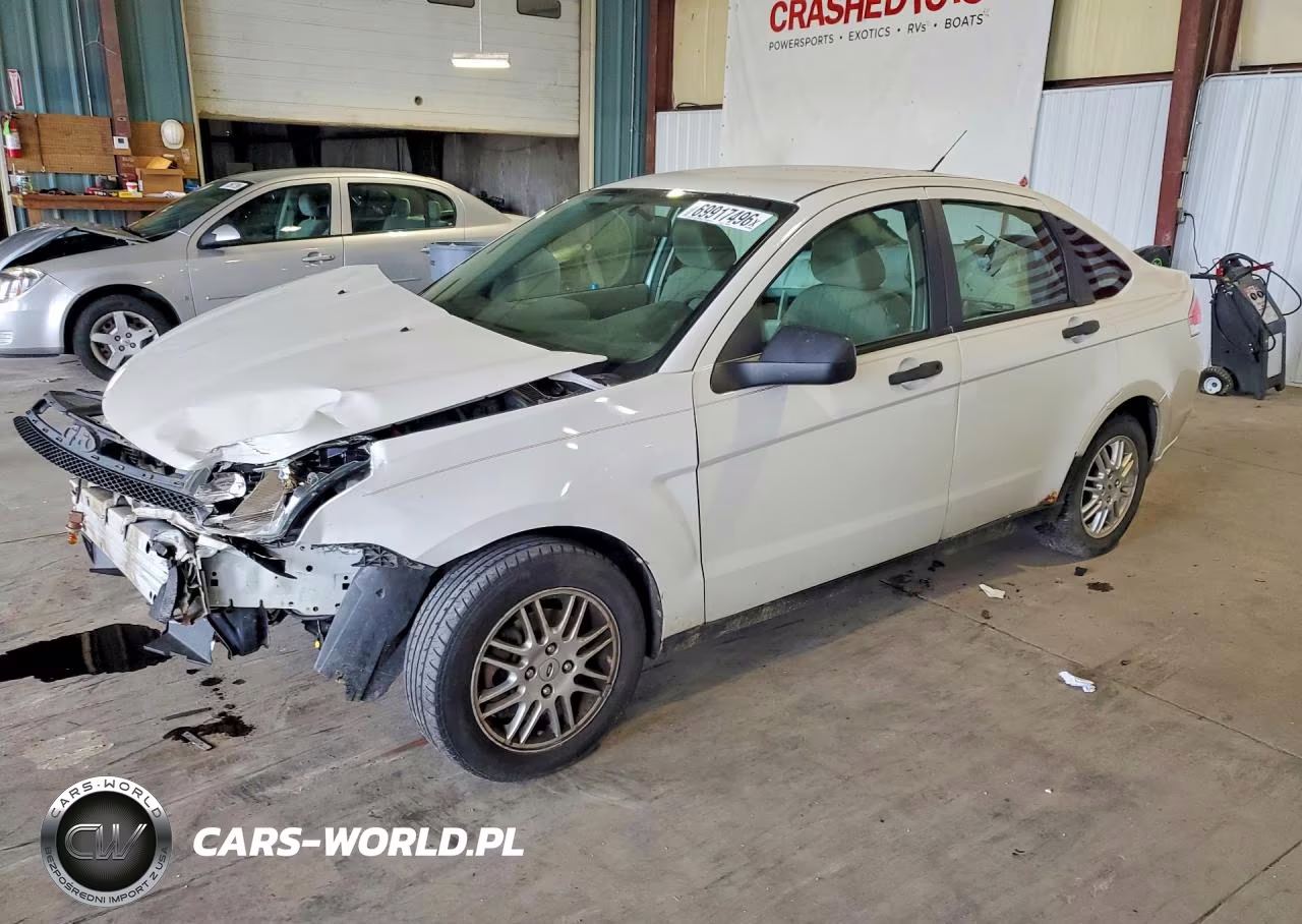 2010 Ford Focus Se VIN:1FAHP3FN1AW299425 - 1