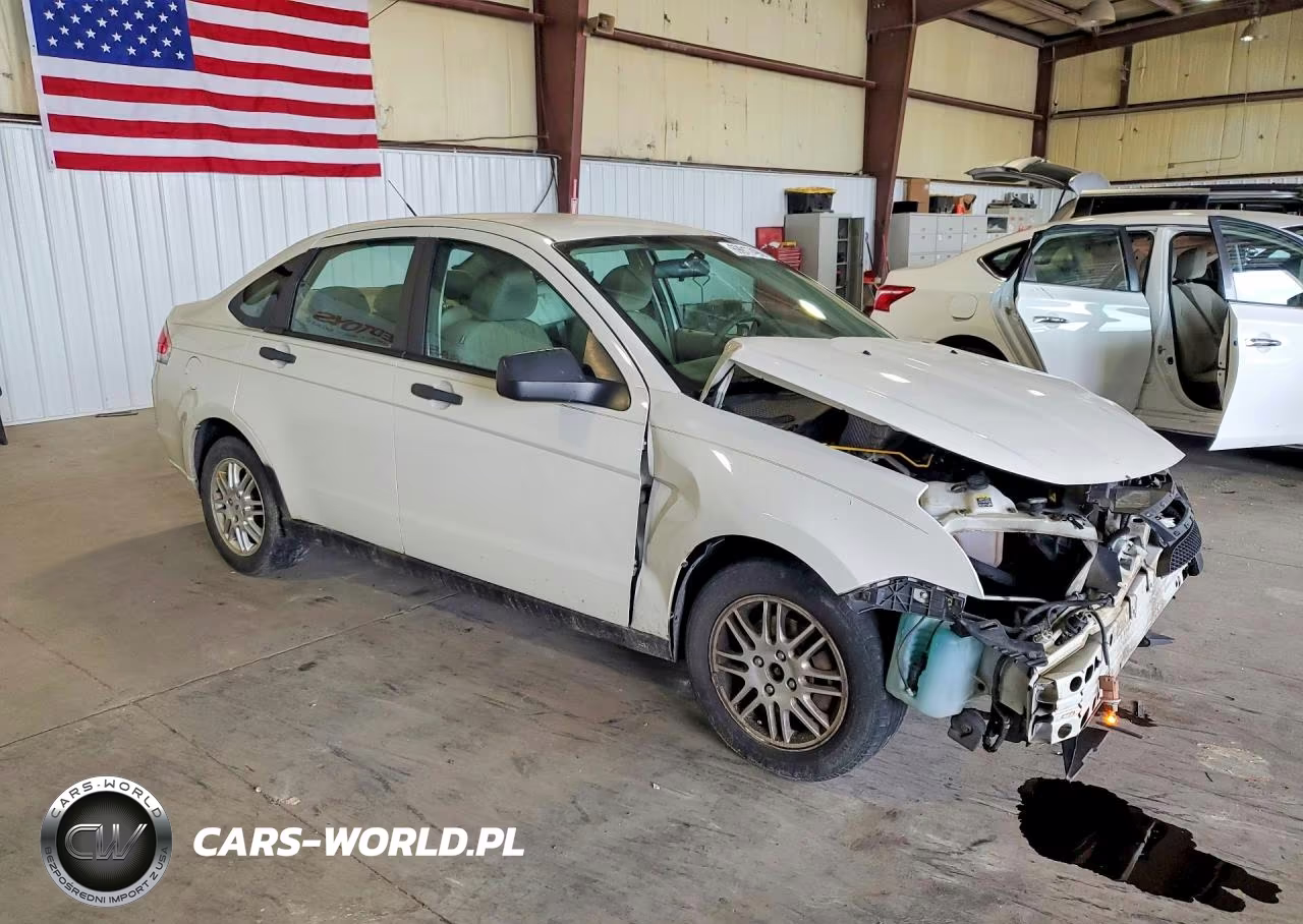 2010 Ford Focus Se VIN:1FAHP3FN1AW299425 - 4