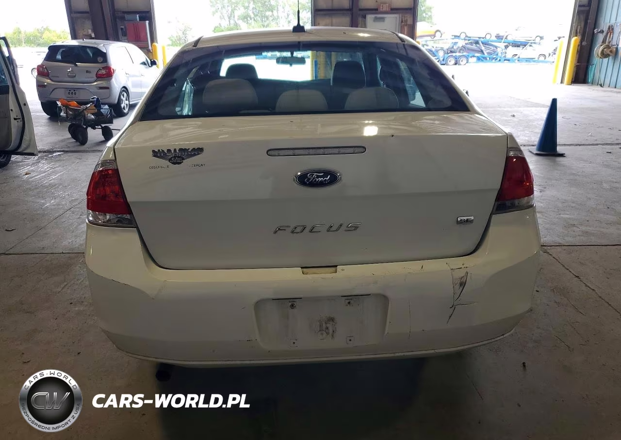 2010 Ford Focus Se VIN:1FAHP3FN1AW299425 - 6