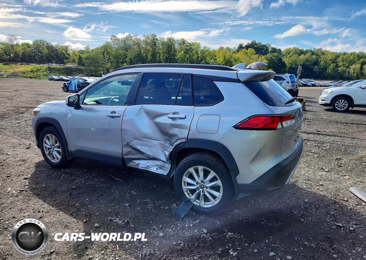 2022 Toyota Corolla Cross Le VIN:7MUBAABG4NV009168 - 2