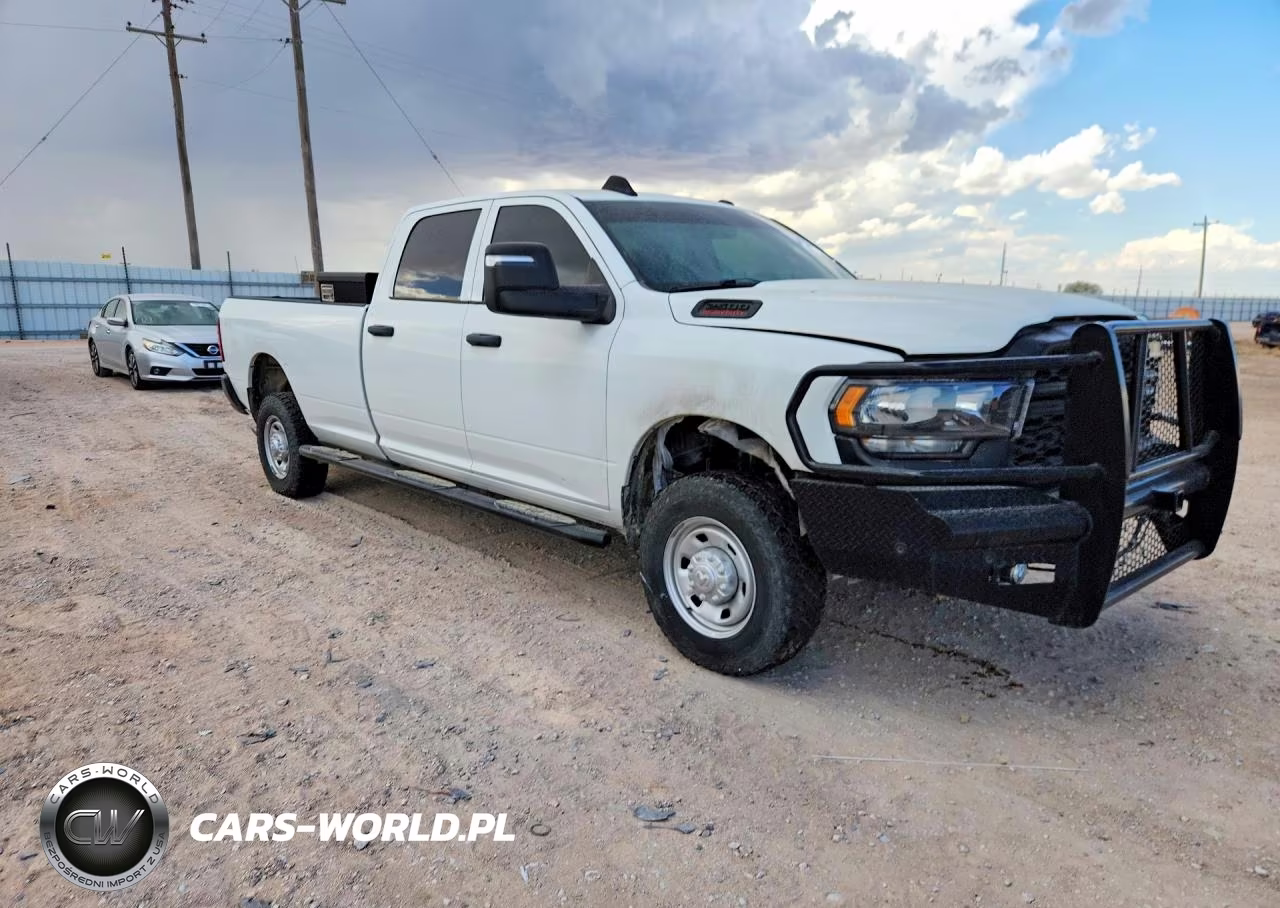 2023 Ram 2500 Tradesman VIN:3C6UR5HJ1PG634335 - 4