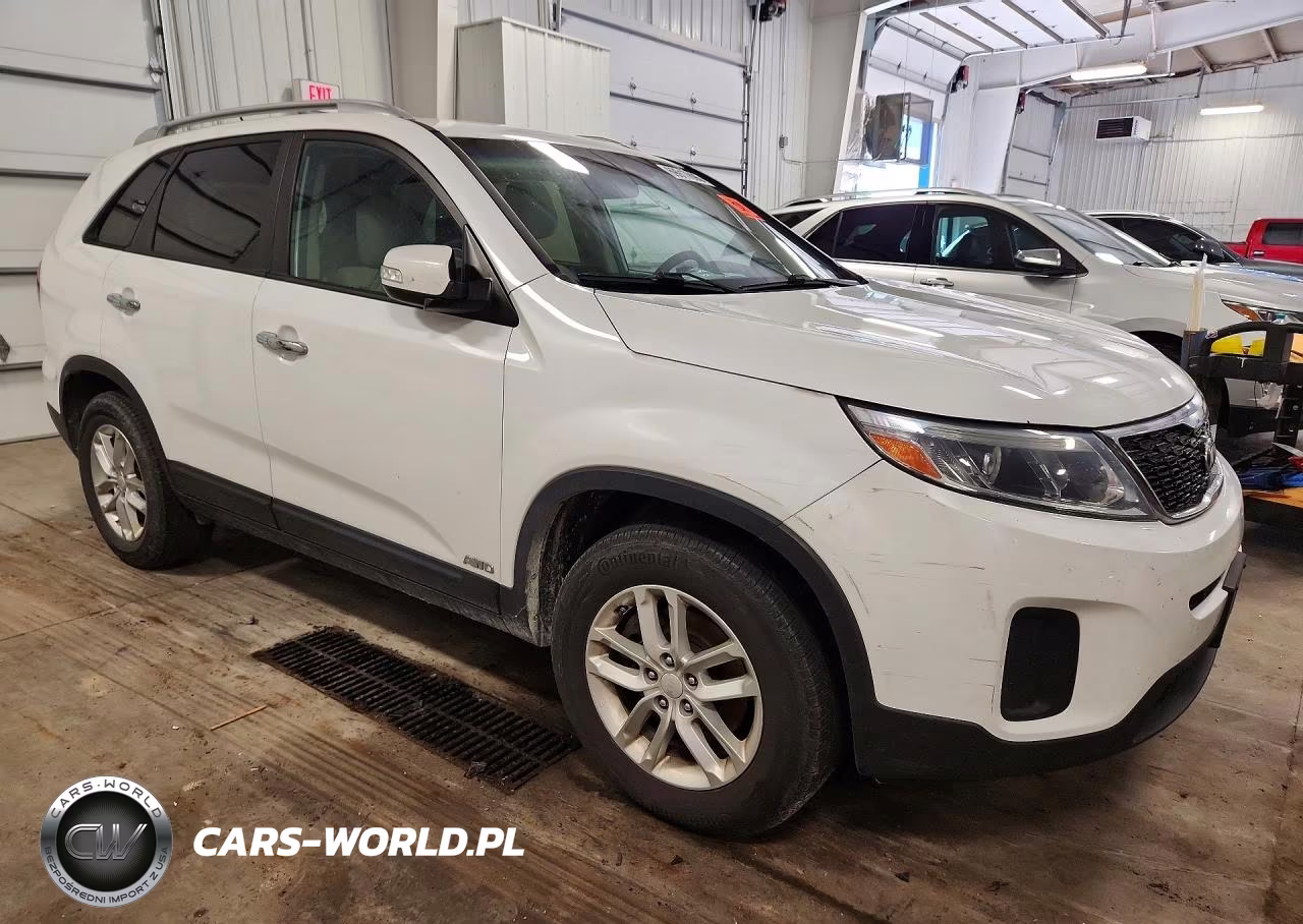 2015 Kia Sorento Lx VIN:5XYKTDA75FG645748 - 4
