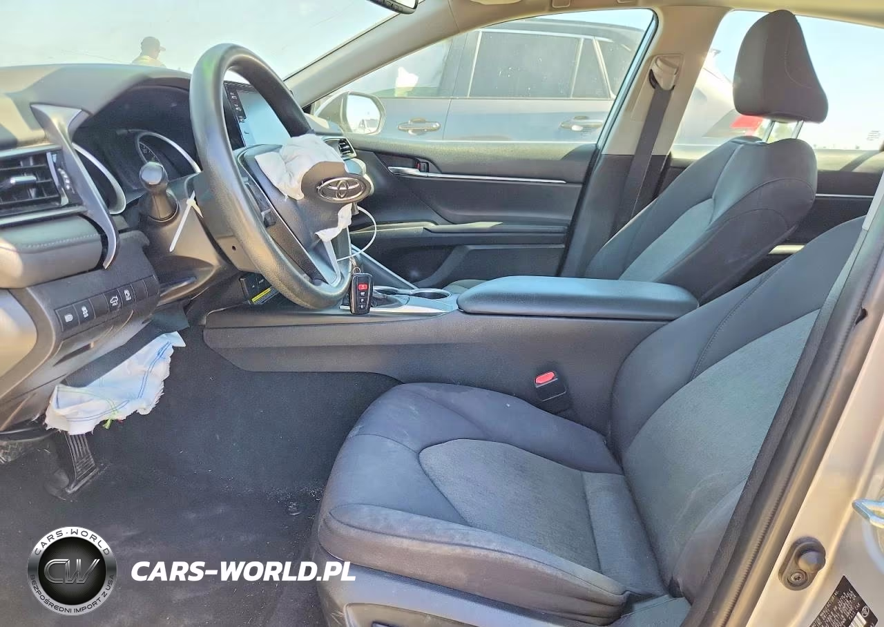 2021 Toyota Camry Le VIN:4T1H11AK0MU616183 - 7