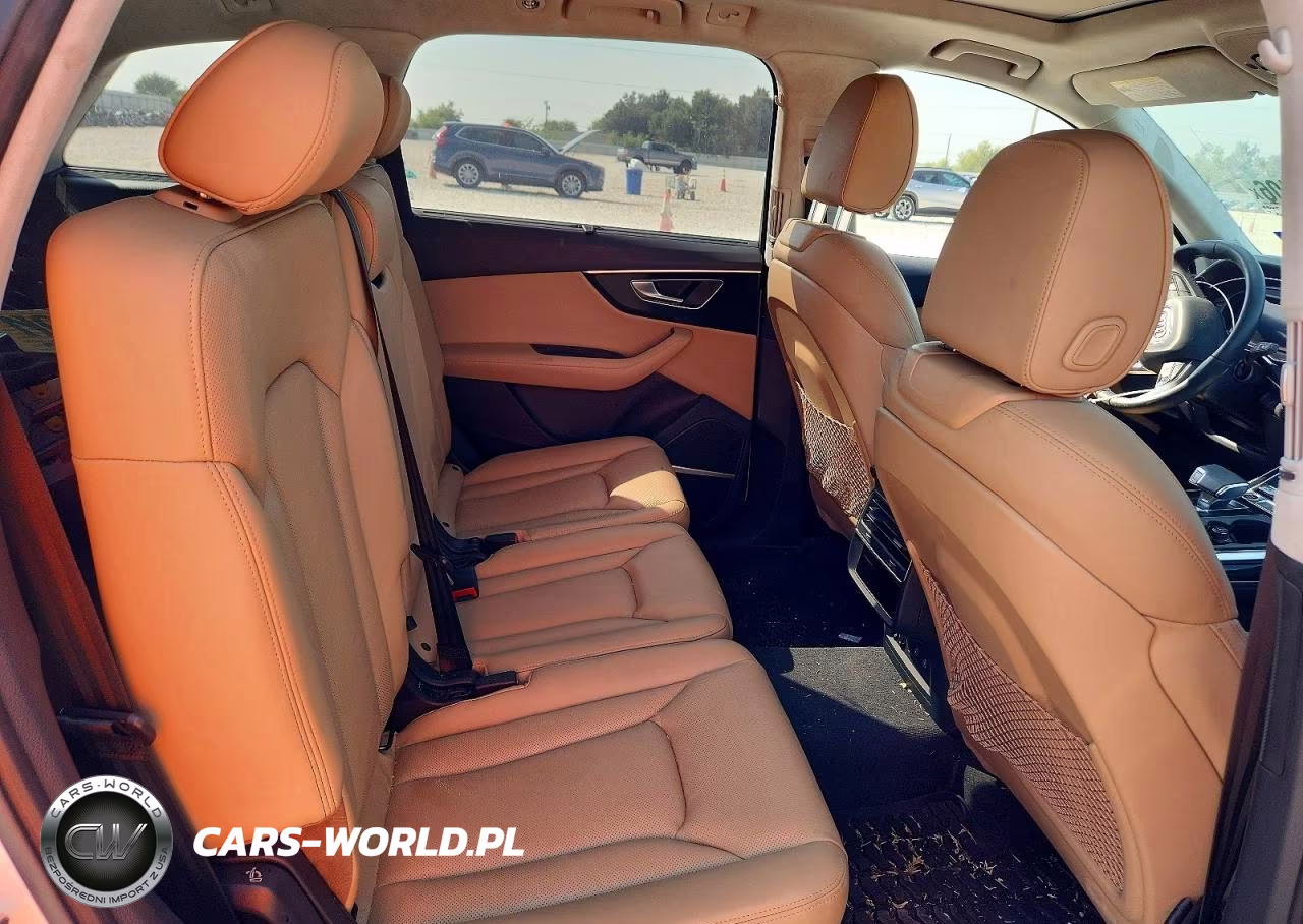 2022 Audi Q7 Prestige VIN:WA1VXBF77ND013601 - 10
