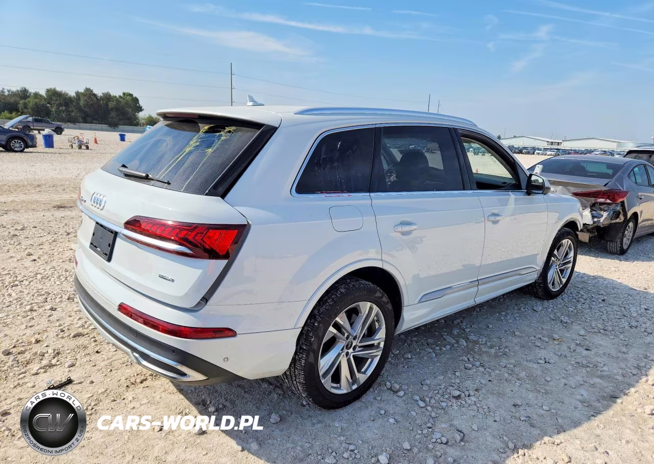 2022 Audi Q7 Prestige VIN:WA1VXBF77ND013601 - 3