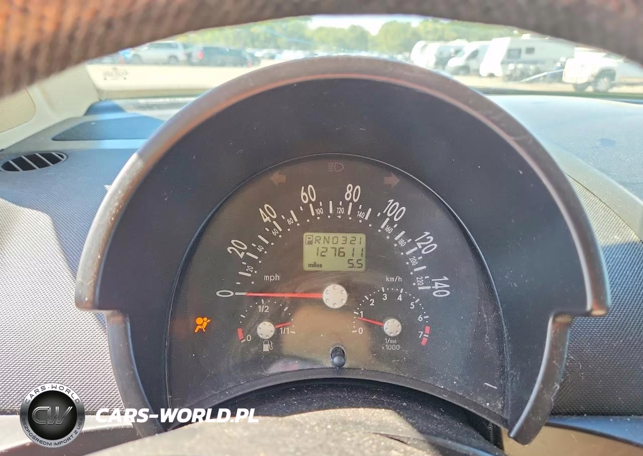 2001 Volkswagen New Beetle Gls VIN:3VWCB21C41M470555 - 9