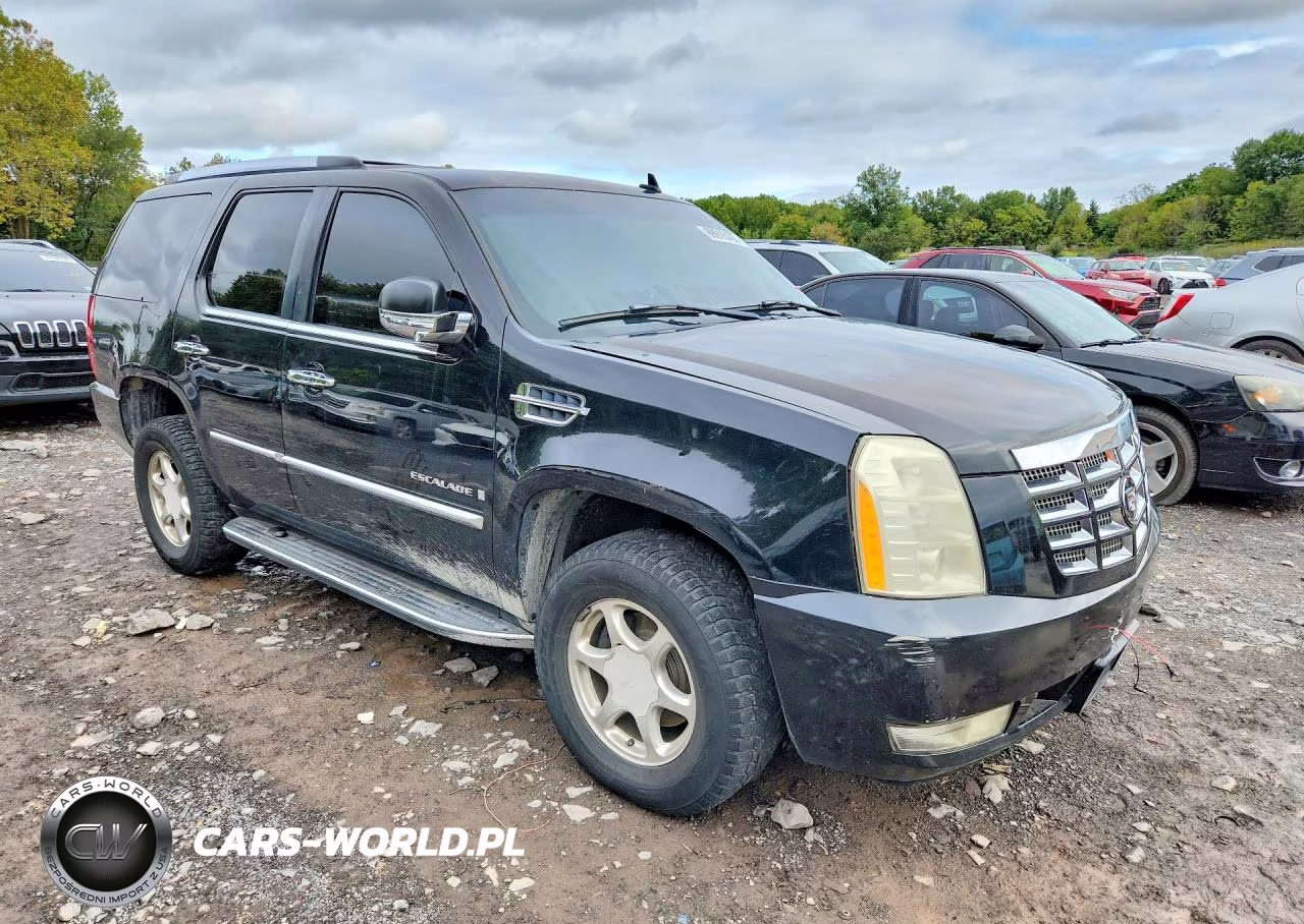 2007 Cadillac Escalade Luxury VIN:1GYFK63897R409204 - 4