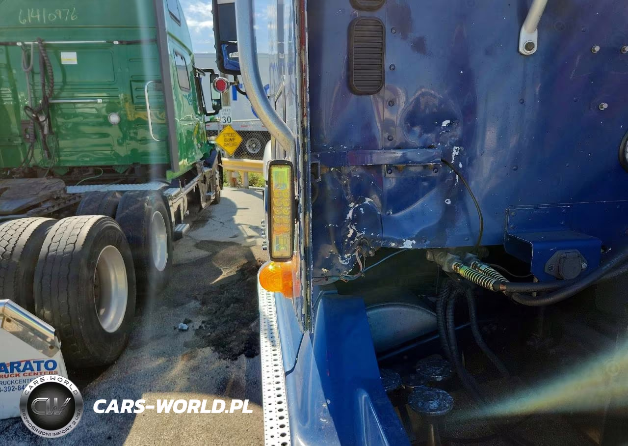 2007 Freightliner Conventional Columbia VIN:1FUJA6CK47LY29205 - 13