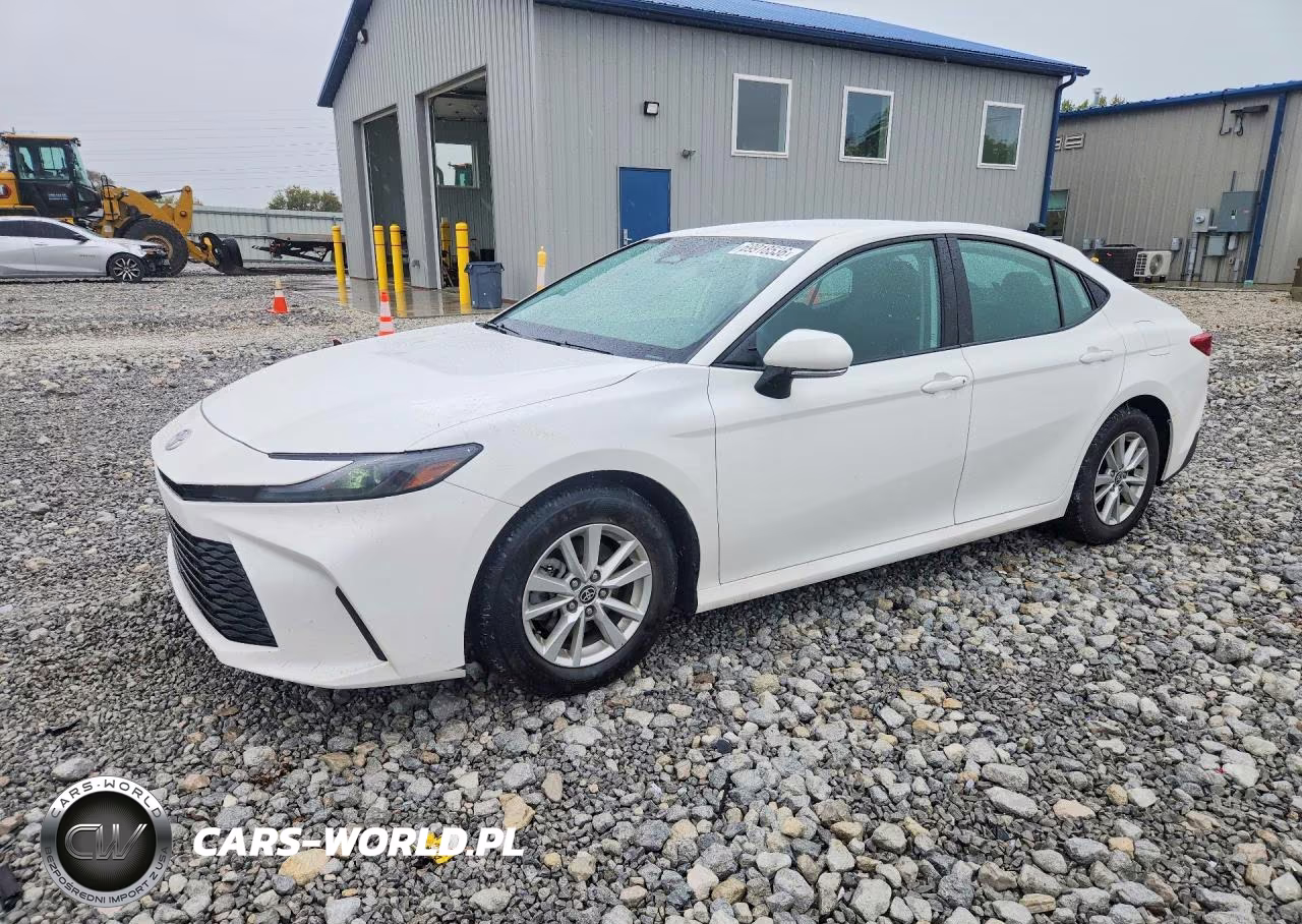 2025 Toyota Camry Le VIN:4T1DAACK9SU100039 - 1