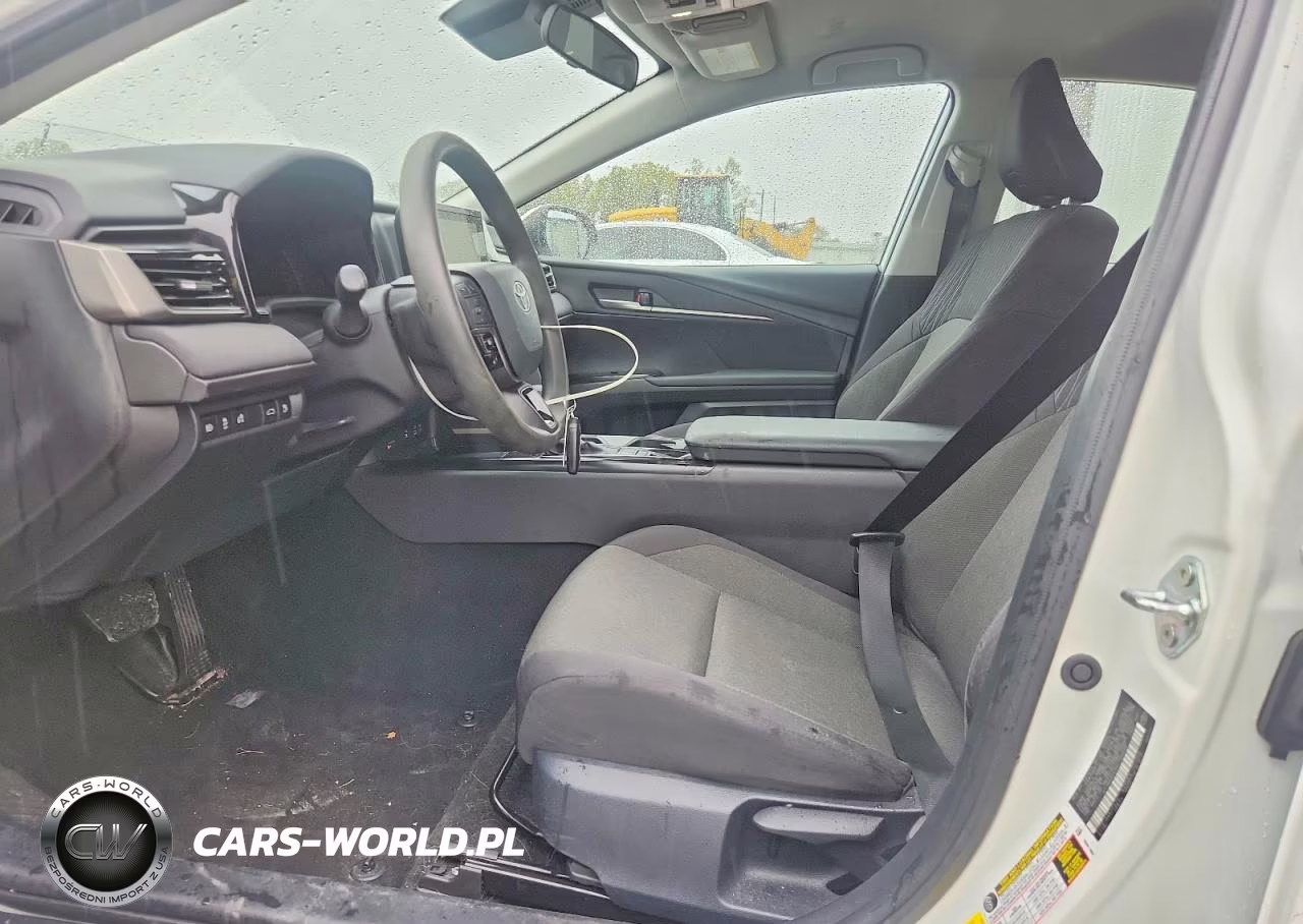 2025 Toyota Camry Le VIN:4T1DAACK9SU100039 - 7