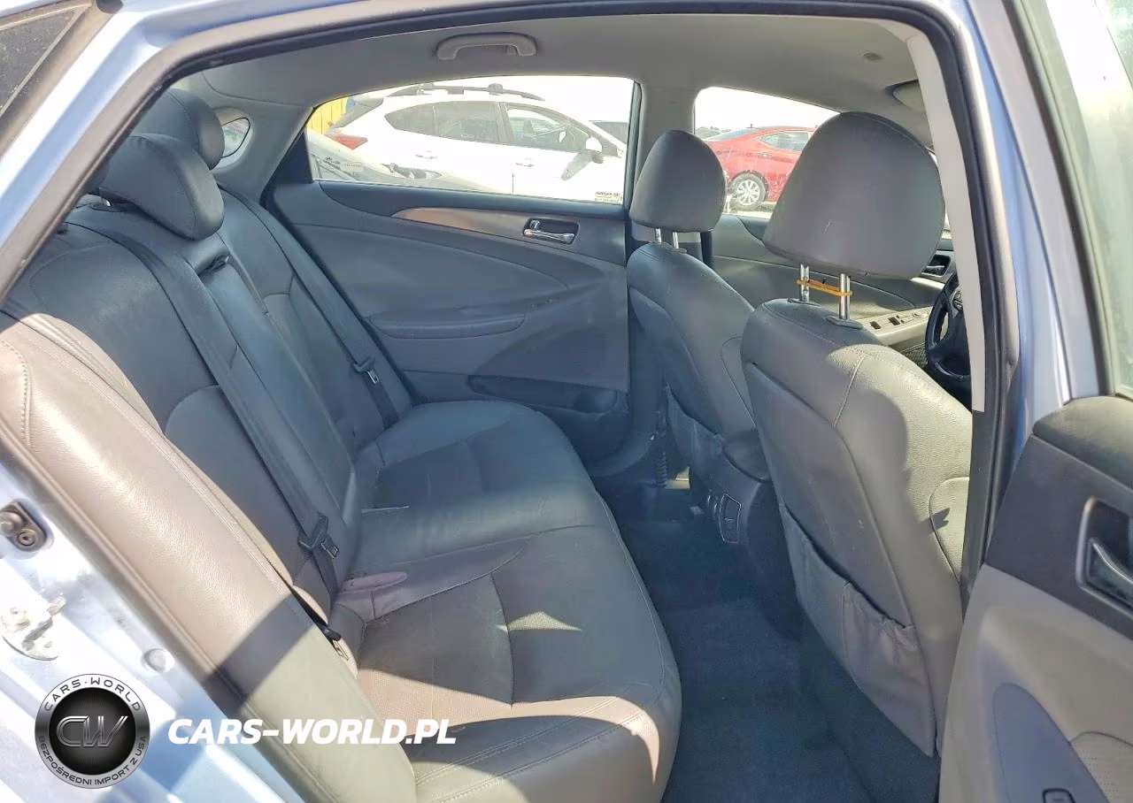 2012 Hyundai Sonata Hybrid VIN:KMHEC4A40CA058335 - 10