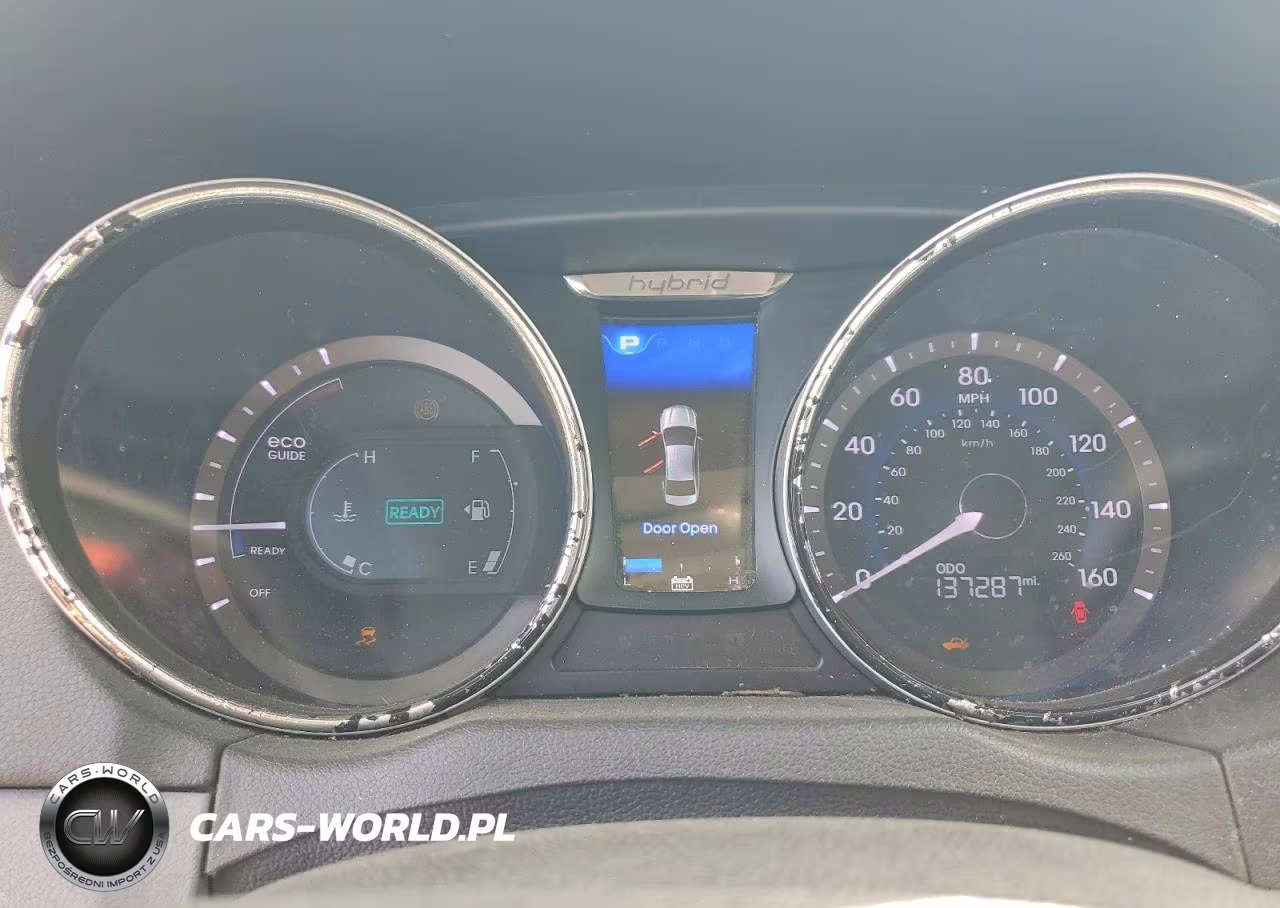 2012 Hyundai Sonata Hybrid VIN:KMHEC4A40CA058335 - 9