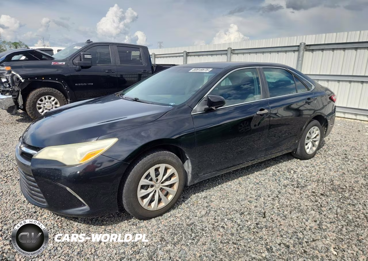 2015 Toyota Camry Le VIN:4T1BF1FK8FU108191 - 1