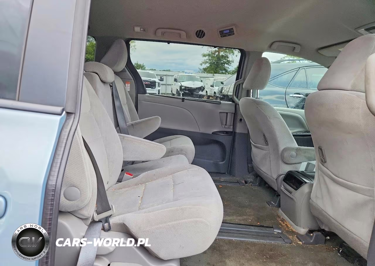 2015 Toyota Sienna Le VIN:5TDKK3DC5FS612287 - 11