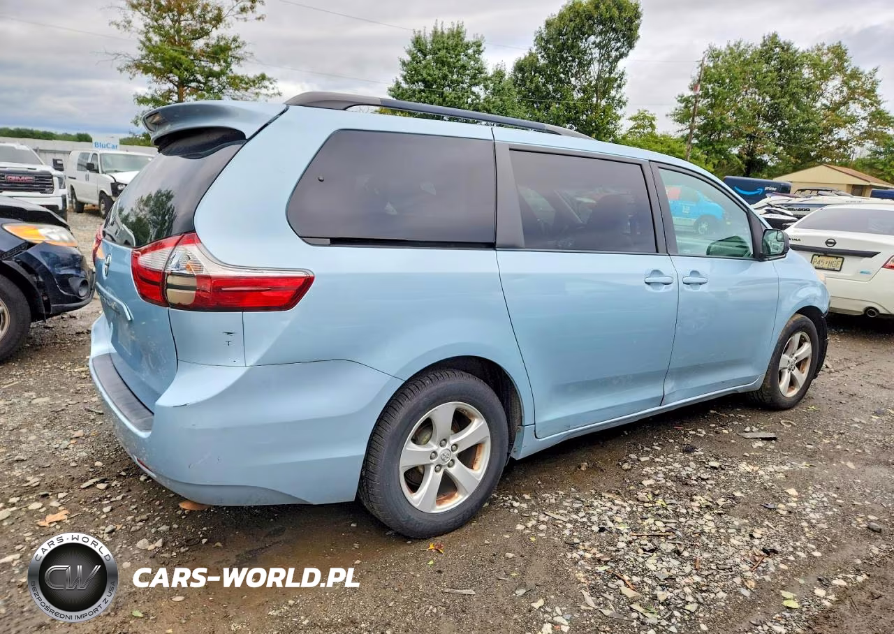 2015 Toyota Sienna Le VIN:5TDKK3DC5FS612287 - 3