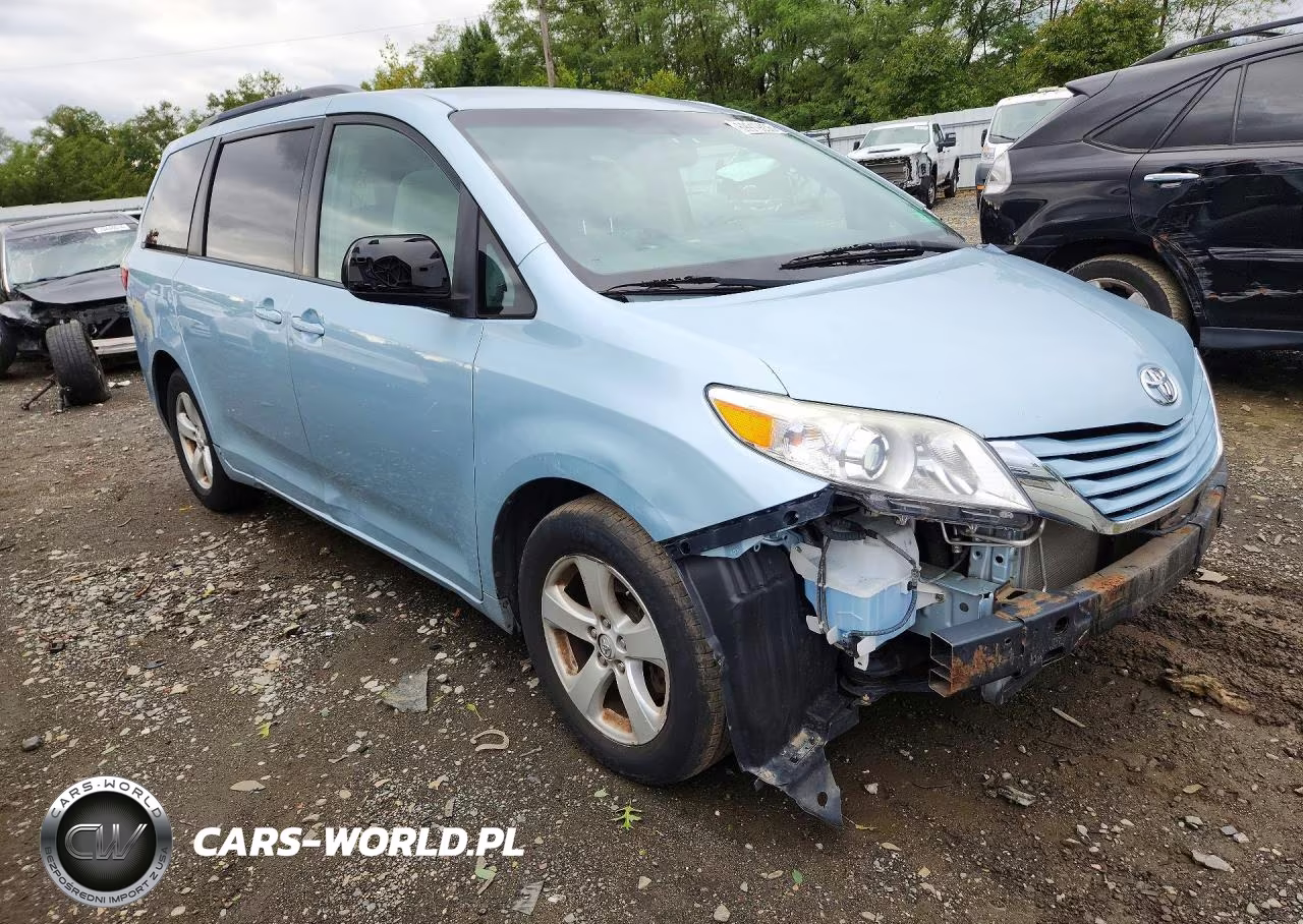 2015 Toyota Sienna Le VIN:5TDKK3DC5FS612287 - 4