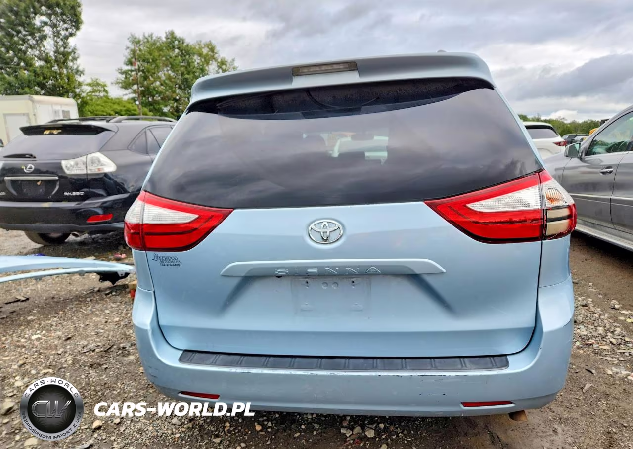 2015 Toyota Sienna Le VIN:5TDKK3DC5FS612287 - 6