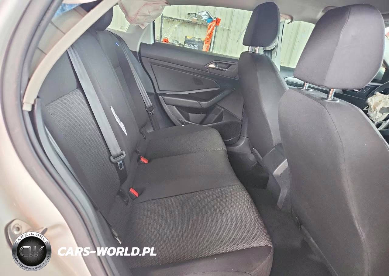 2019 Volkswagen Jetta S VIN:3VWC57BU8KM116633 - 10