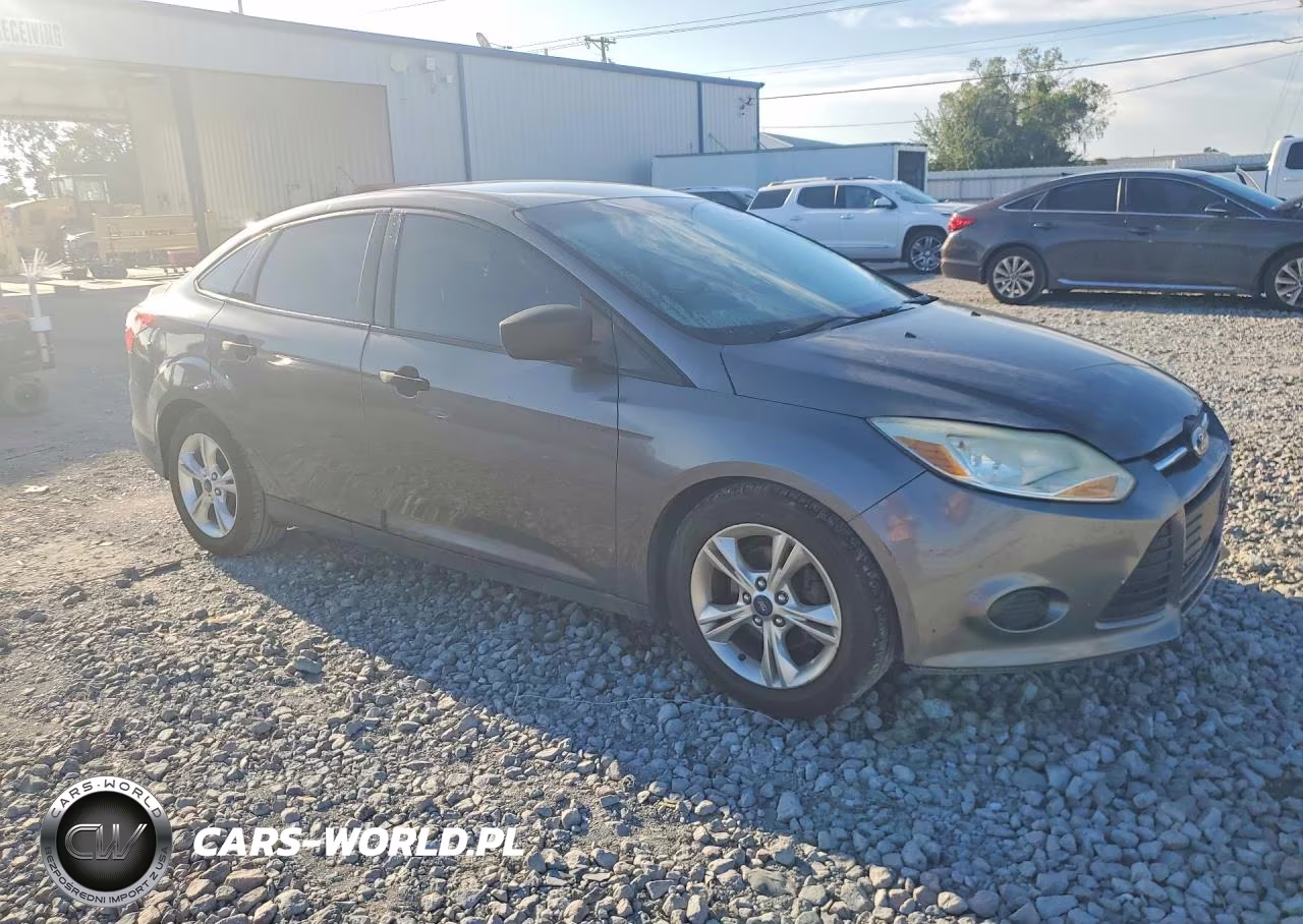 2012 Ford Focus S VIN:1FAHP3E2XCL444876 - 4