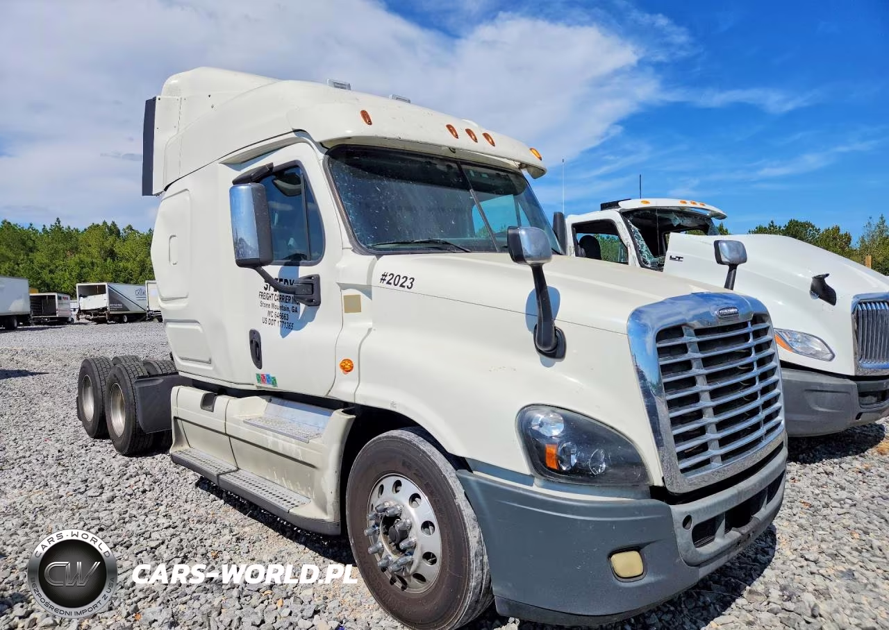 2015 Freightliner Cascadia Semi Truck VIN:3AKJGLBG5FSGG7015 - 4