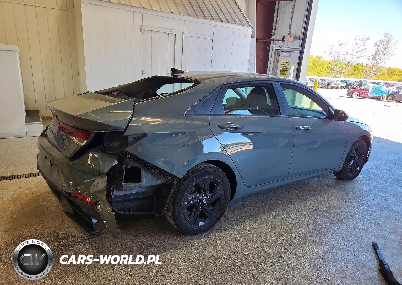 2023 Hyundai Elantra Sel VIN:KMHLM4AG1PU435032 - 3