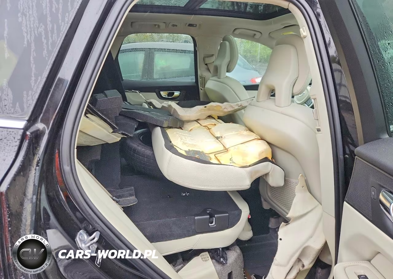 2018 Volvo Xc60 T5 Momentum VIN:YV4102RK0J1081403 - 10