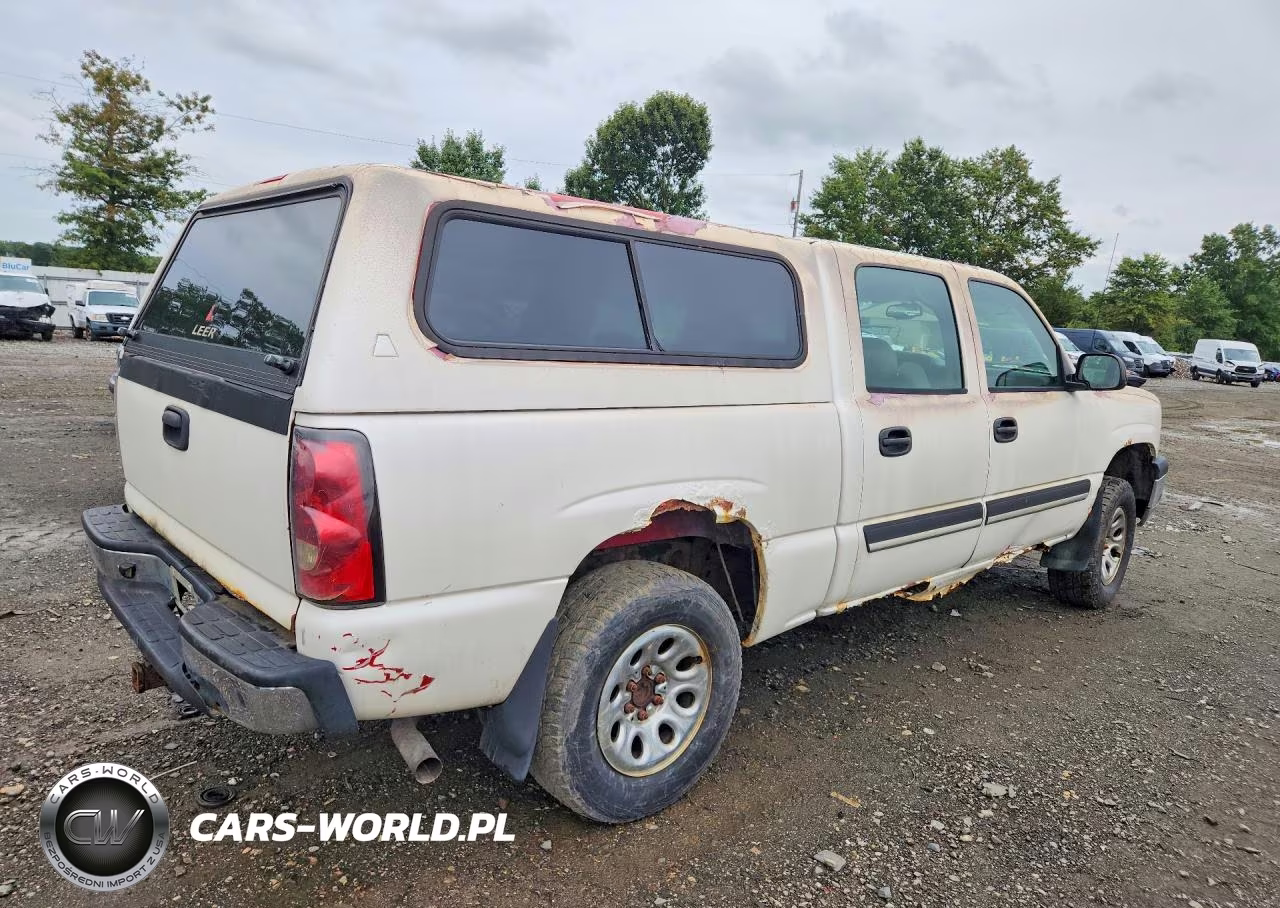 2005 Chevrolet Silverado K1500 VIN:2GCEK13T751205760 - 3