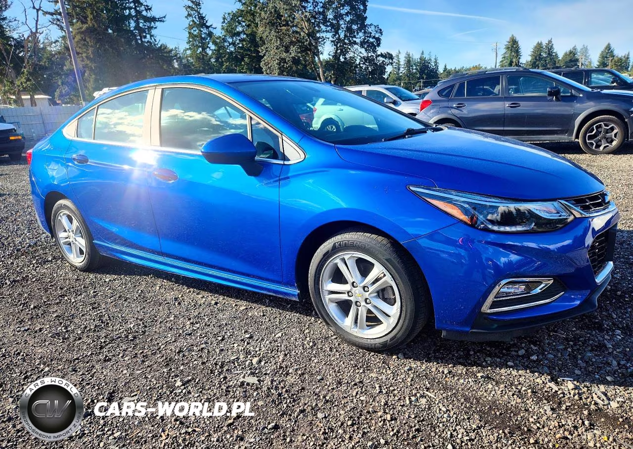 2017 Chevrolet Cruze Lt VIN:1G1BE5SMXH7168098 - 4