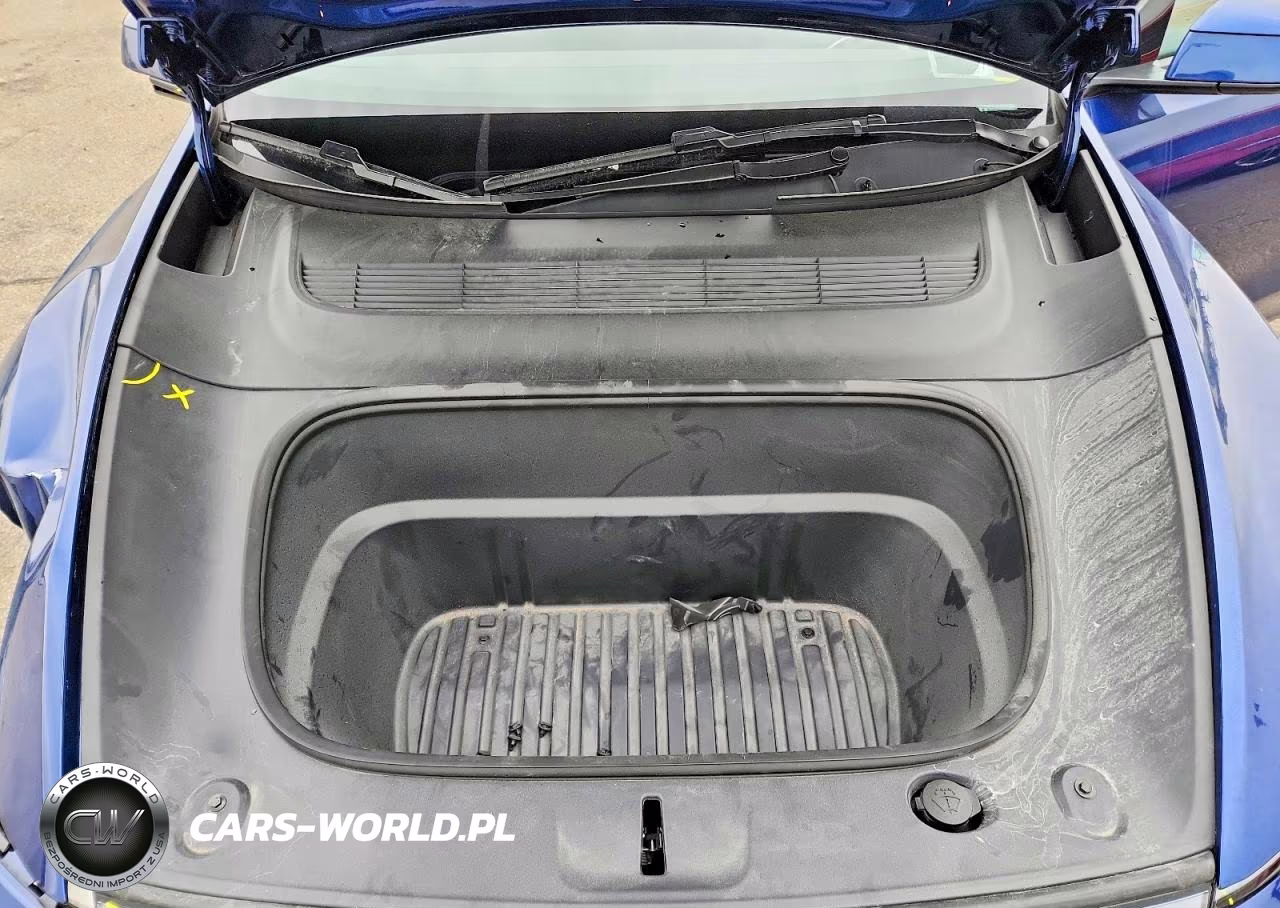 2026 Tesla Model Y VIN:7SAYGDED6TA454616 - 11